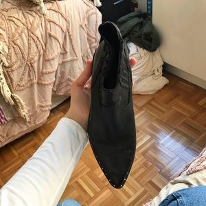 Steve Madden Shoes - Steve Madden Western Boots (work once) Steve Madden Shoes - Steve Madden Western Boots (work once)